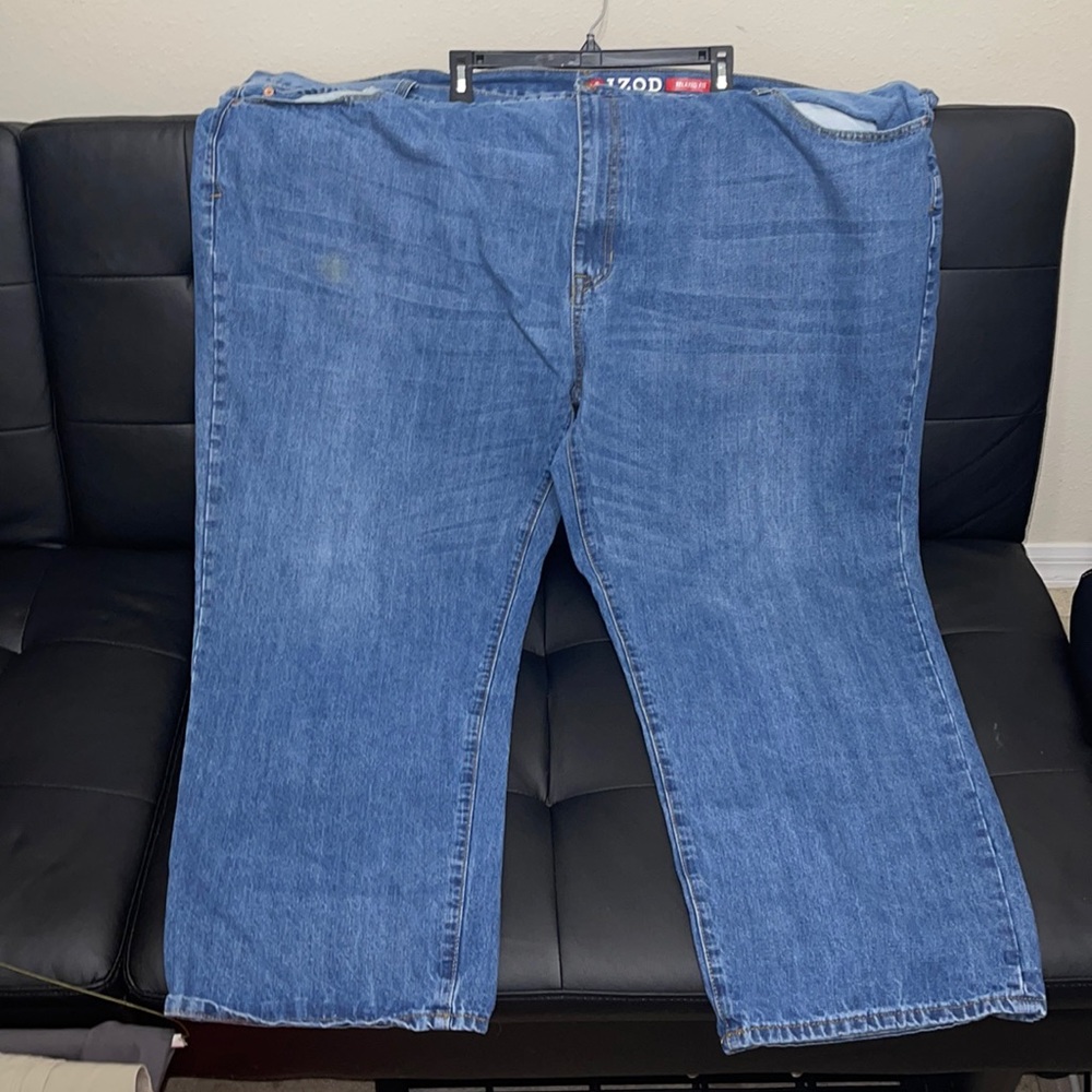 IZOD Men Jeans (Relaxed Fit) 60 x 32 in size Blue in color